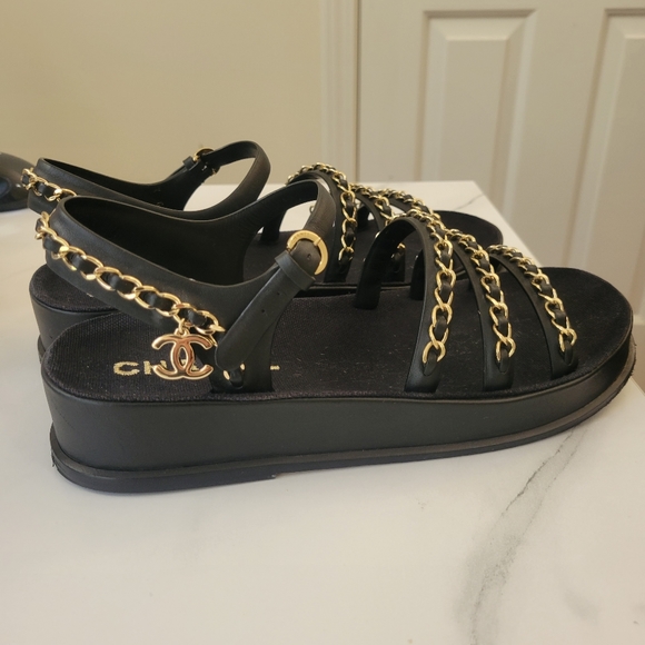 2021 collection sandals size 38. - Picture 3 of 8